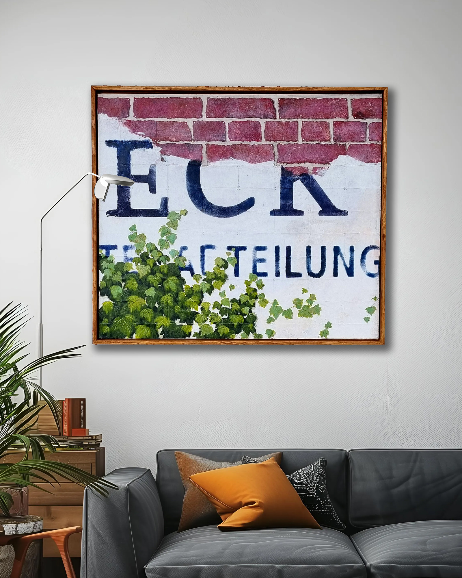 Kunstwerk, alte Backsteinfassade mit Schrift und Efeu von Annett Wagner