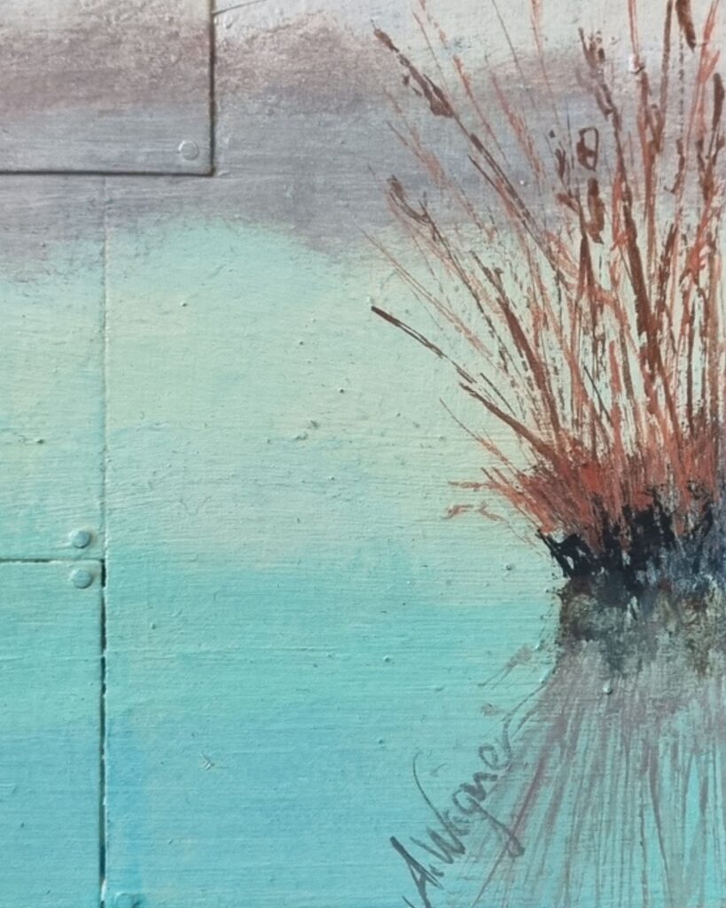 Detailansicht ruhige Landschaft mit Schilf im Wasser