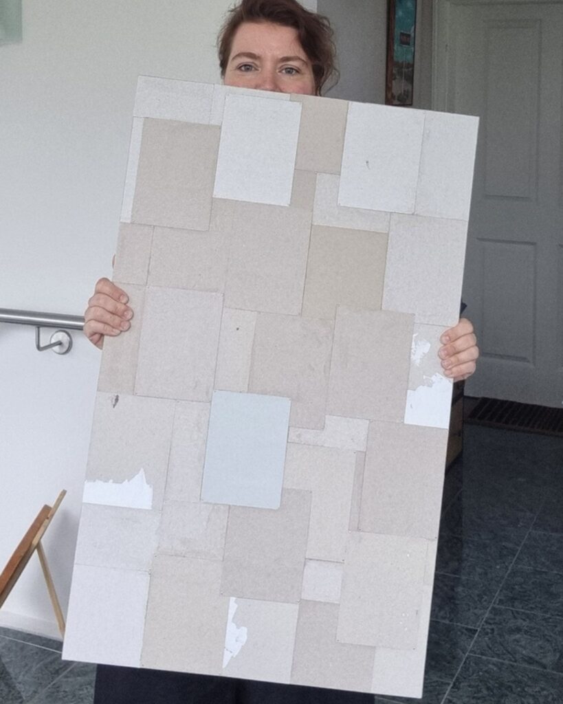 Malerei auf Altpapier von Upcycling Künstlerin Annett Wagner