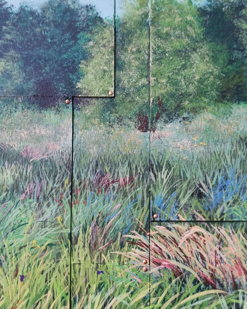 Upcycling Kunst auf Altpapier, idyllische Landschaft mit Esstisch